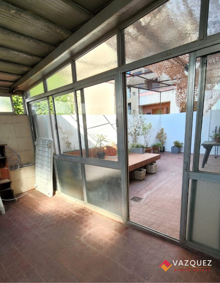 Amplio Departamento con Terraza propia