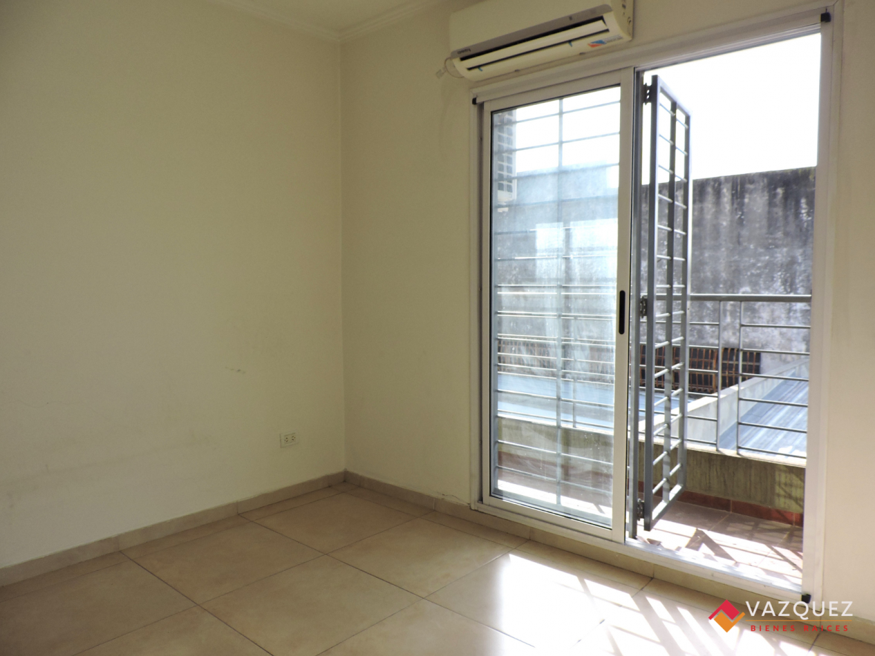 Dos Ambientes primer piso con patio