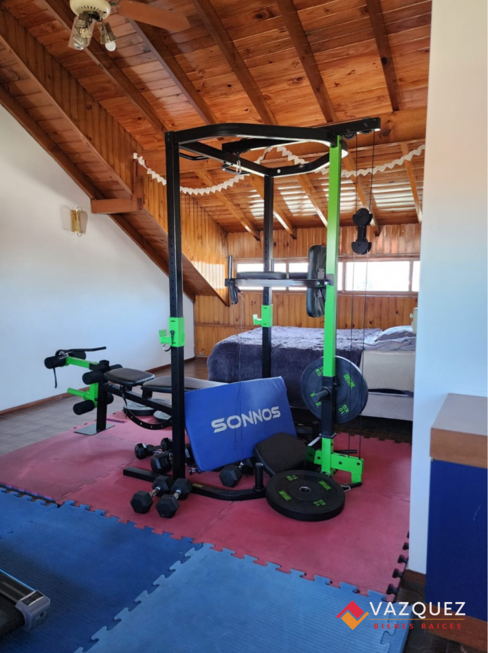 Majestuoso Chalet Simbolo de San Justo