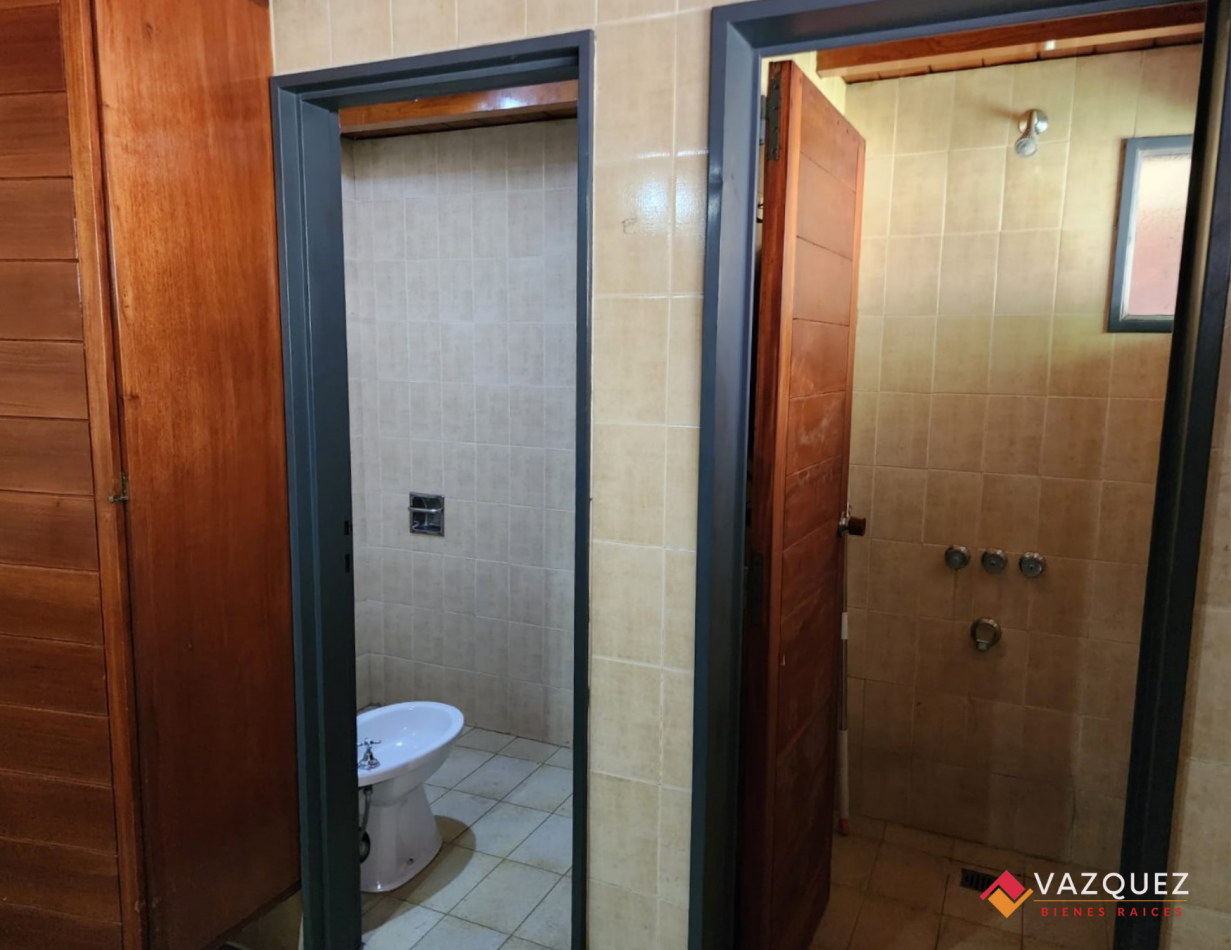 Majestuoso Chalet Simbolo de San Justo