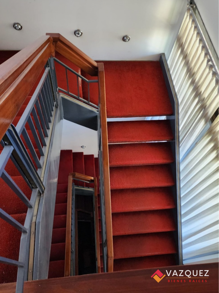 Majestuoso Chalet Simbolo de San Justo