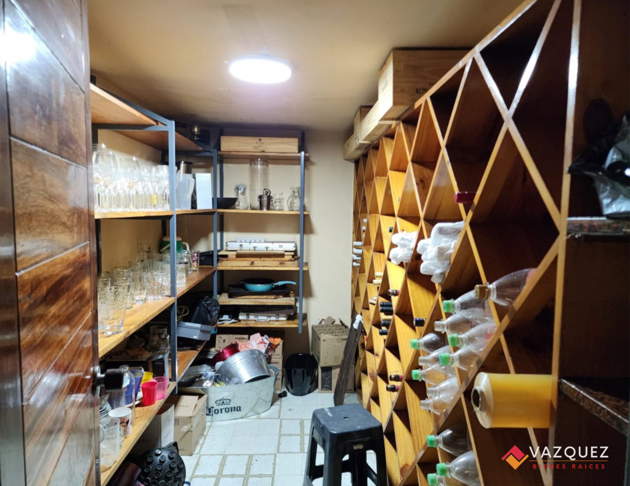 Majestuoso Chalet Simbolo de San Justo