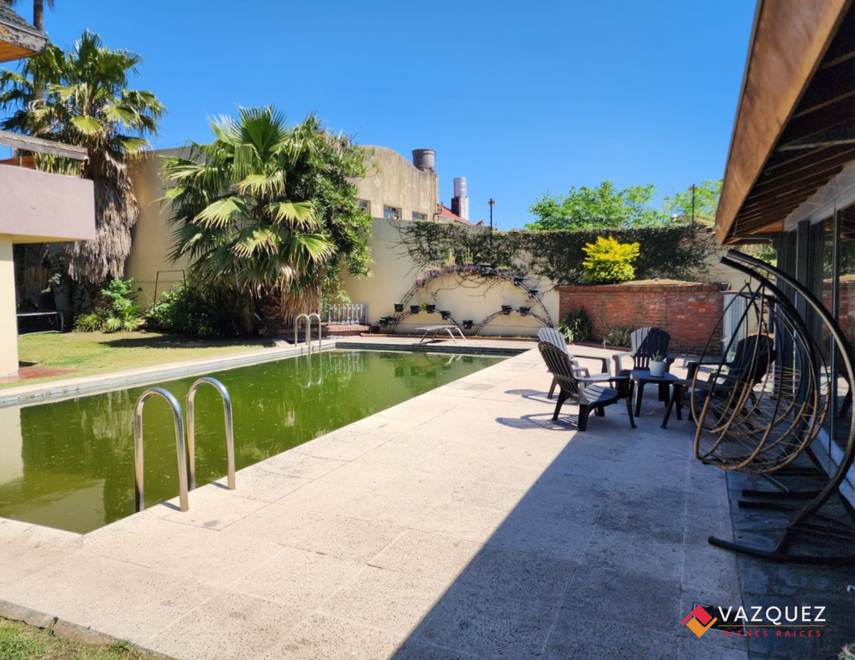 Majestuoso Chalet Simbolo de San Justo