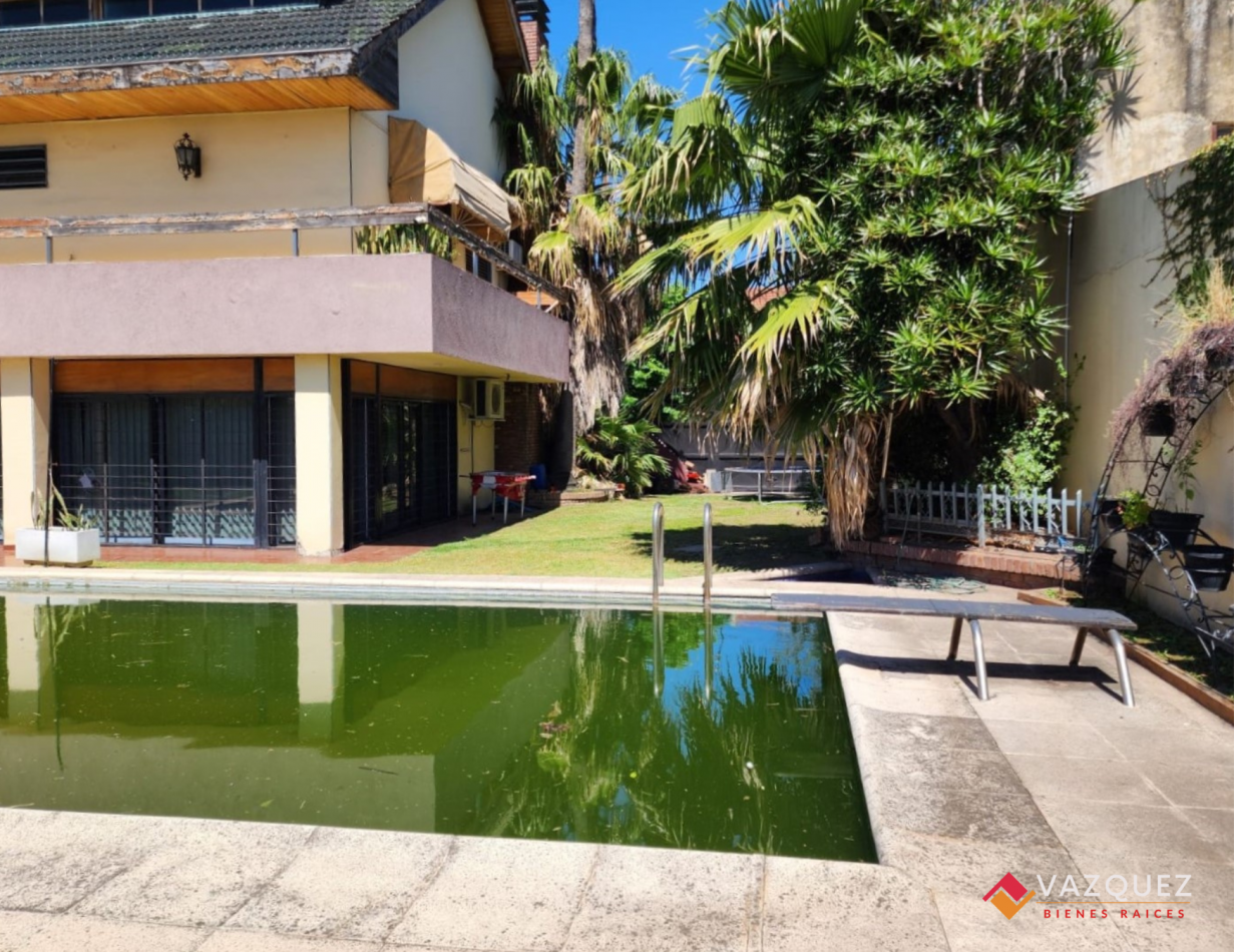 Majestuoso Chalet Simbolo de San Justo