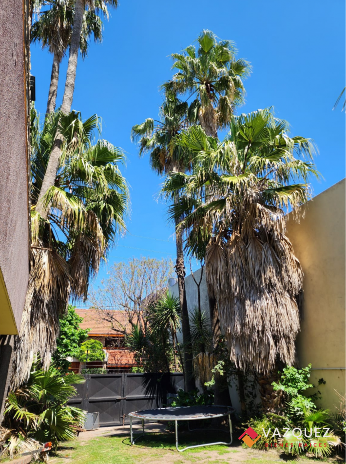 Majestuoso Chalet Simbolo de San Justo