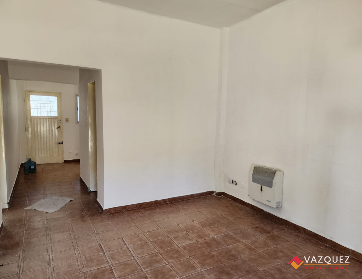 Casa con garage y parque