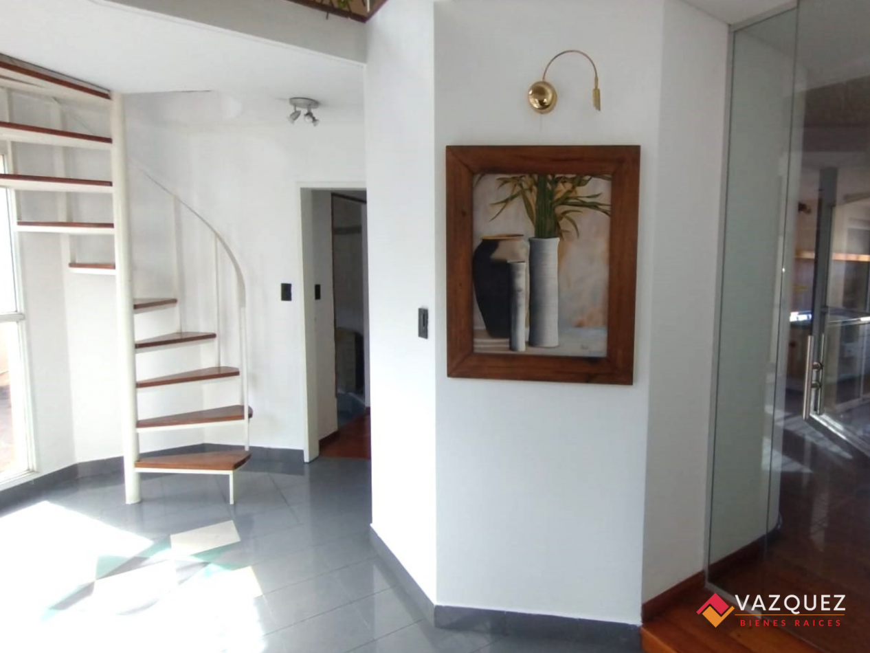 Piso Independiente 4 Ambientes con Garage en La Tablada