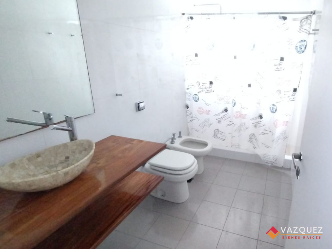 Piso Independiente 4 Ambientes con Garage en La Tablada