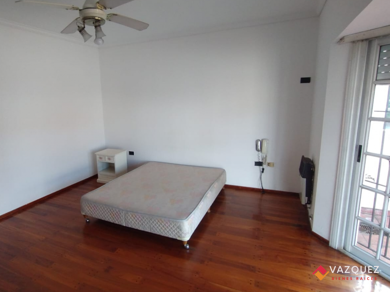 Piso Independiente 4 Ambientes con Garage en La Tablada