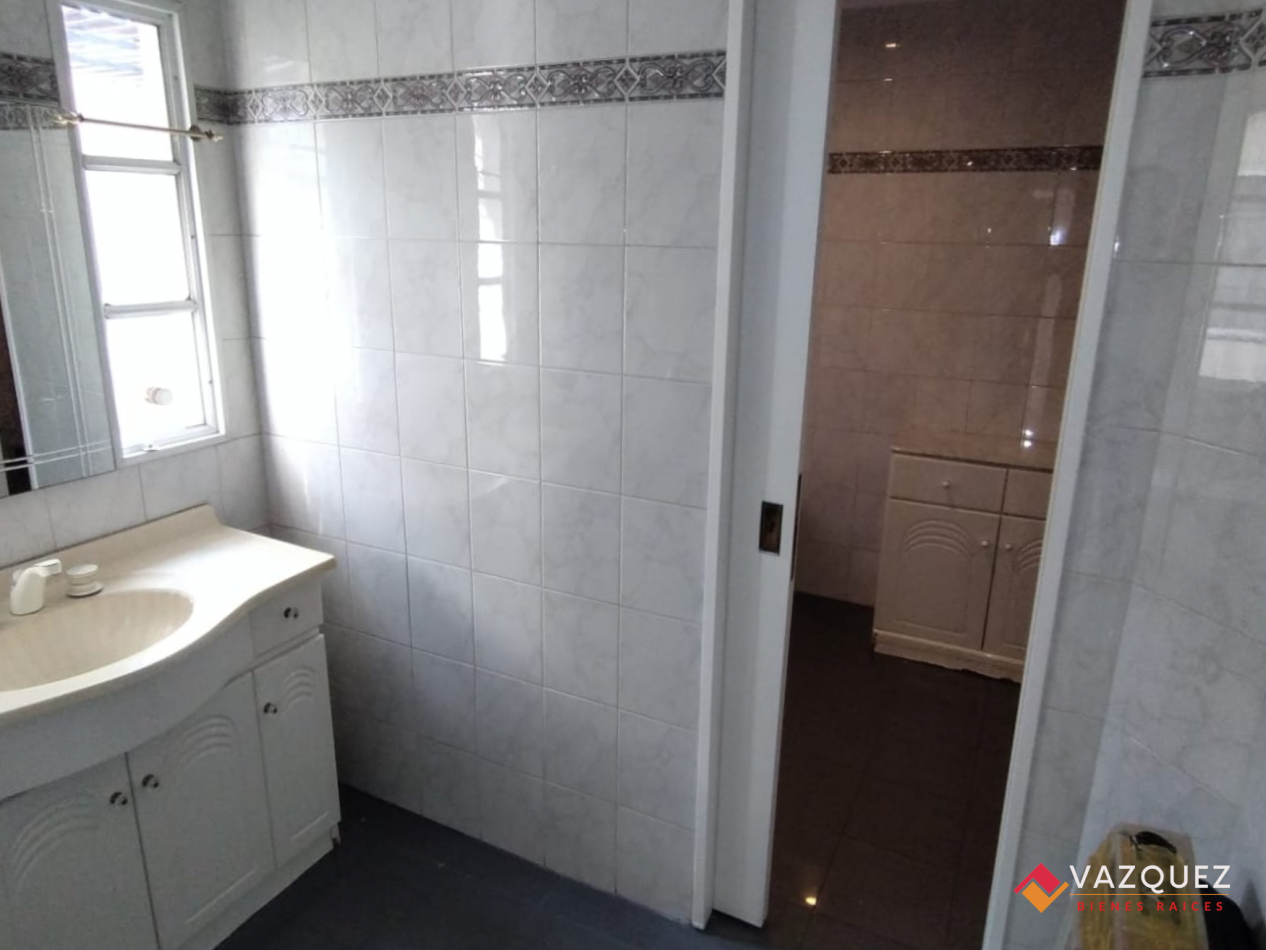 Piso Independiente 4 Ambientes con Garage en La Tablada