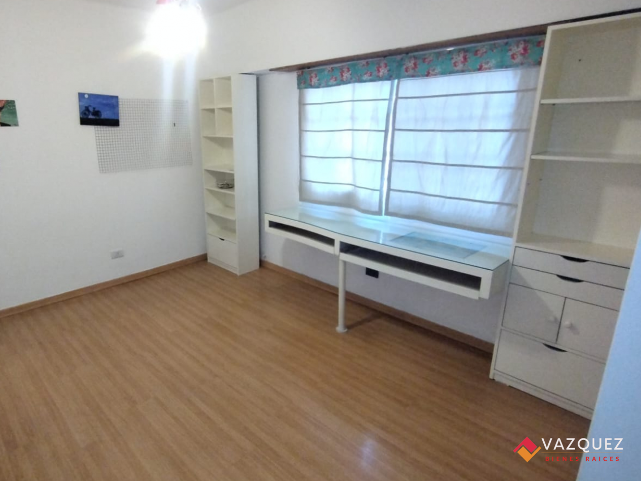 Piso Independiente 4 Ambientes con Garage en La Tablada