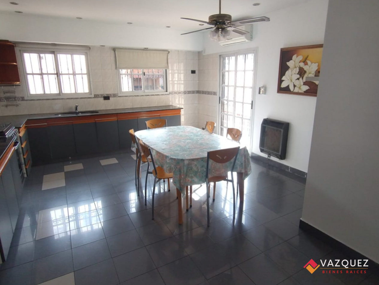 Piso Independiente 4 Ambientes con Garage en La Tablada