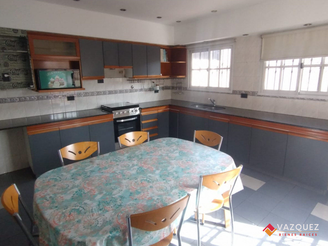 Piso Independiente 4 Ambientes con Garage en La Tablada