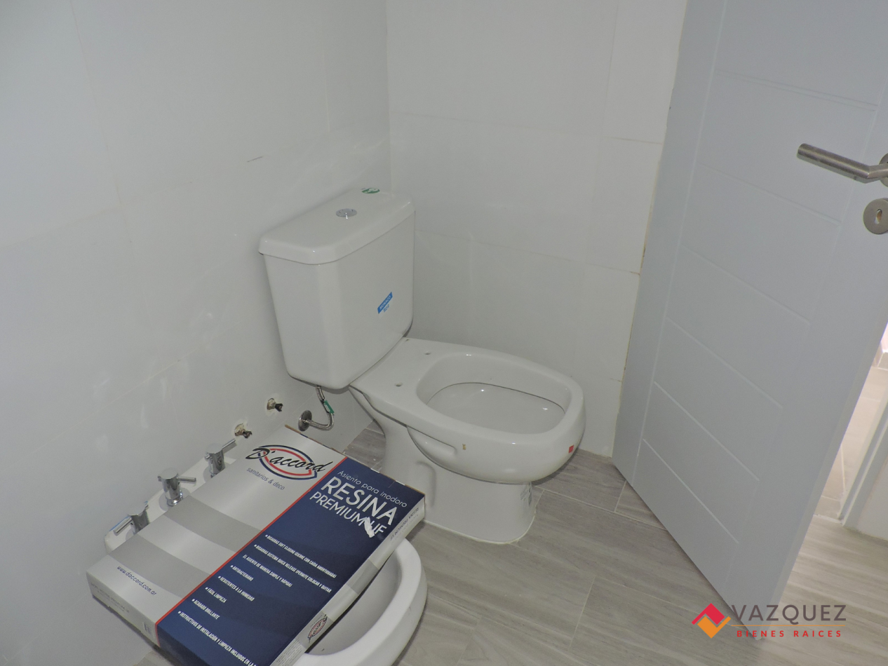 Departamento 2 ambientes con Cochera Descubierta C