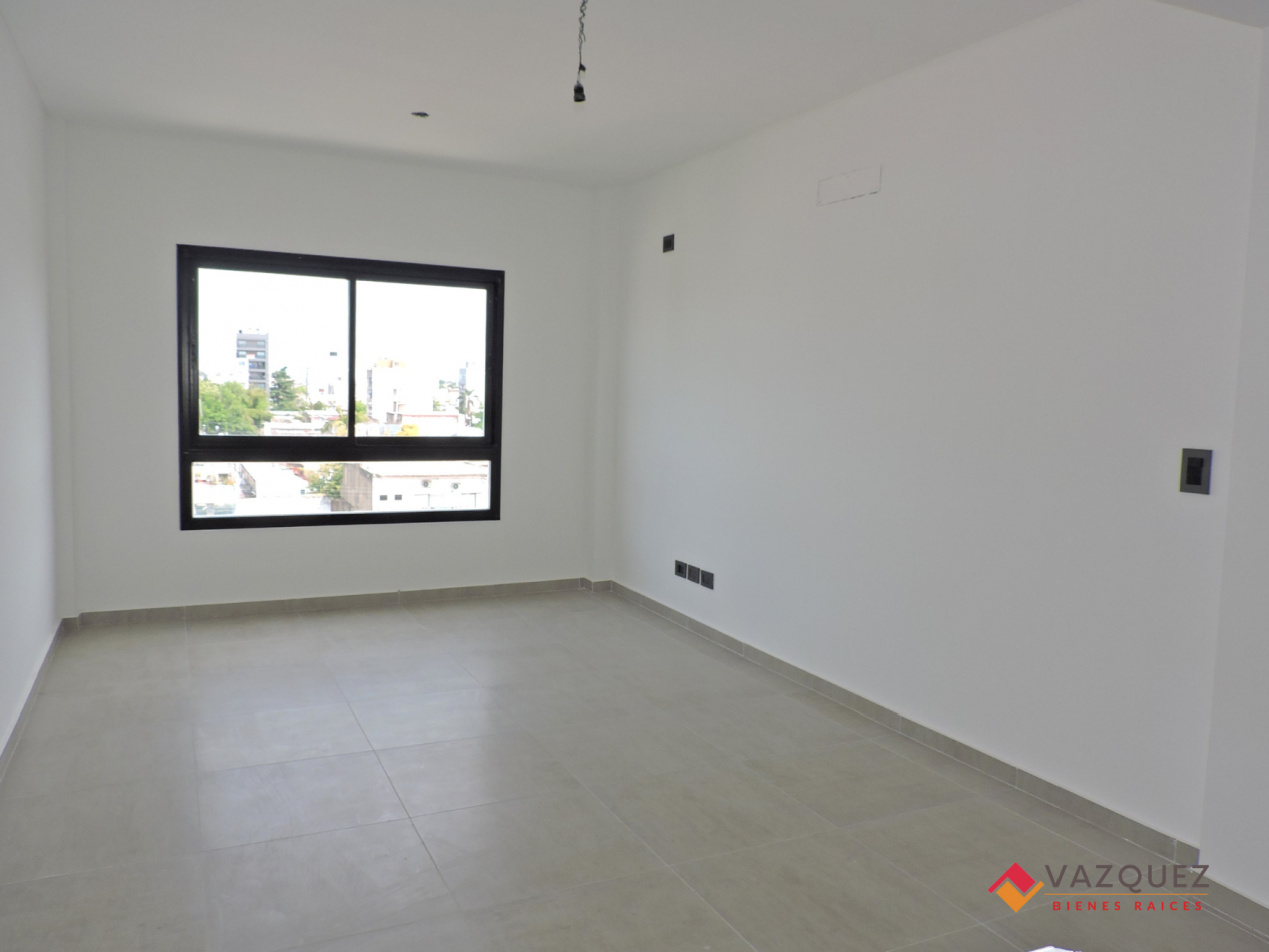 Departamento 2 ambientes con Cochera Descubierta C