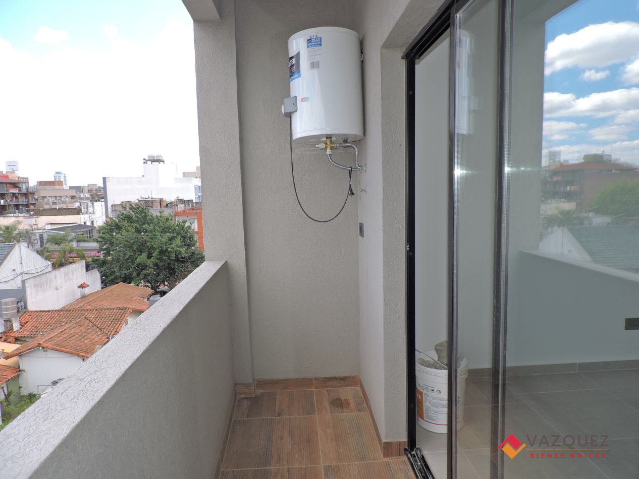 Departamento 3 ambientes Con Cochera Descubierta D