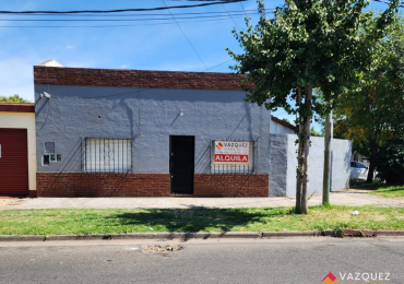 Casa con garage y parque