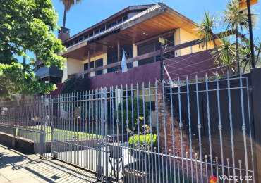 Majestuoso Chalet Simbolo de San Justo